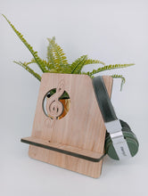 Load image into Gallery viewer, 6mm Music Note-Style Stand for Books, Headphones ,iPads &amp; Phones – 2-Piece Slot-Together Design with Cable Room
